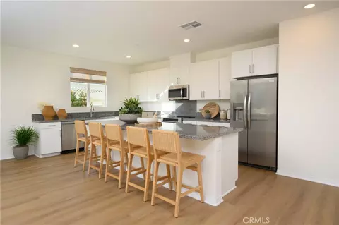 2380 Lionheart Dr, Perris, CA 92570