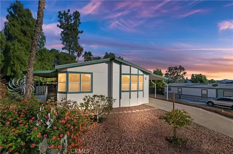 32600 State Highway 74 #35, Hemet, CA 92545