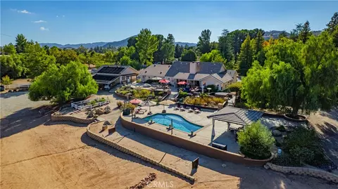 19315 Avenida Cordoba, Murrieta, CA 92562