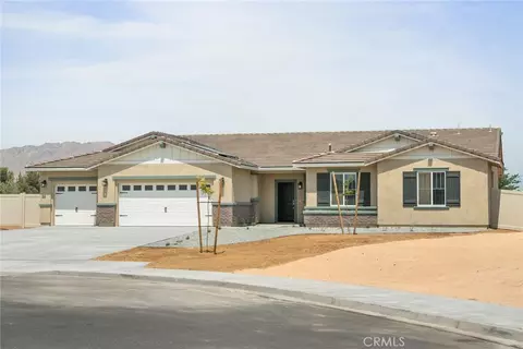 14857 Desert Lily Ct, Apple Valley, CA 92307