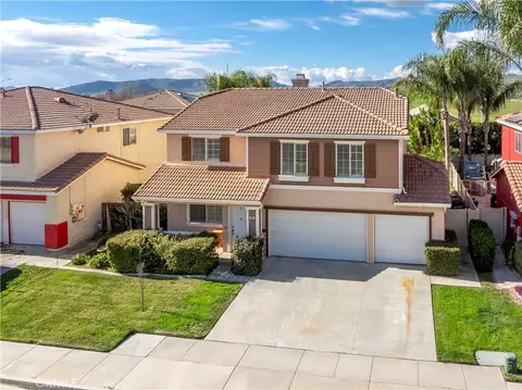 469 Memphis Ct, Hemet, CA 92545