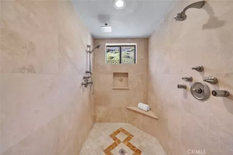 Bath - 42253 Via Nortada, Temecula, CA 92590 photo 2 of 10