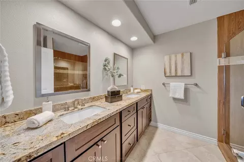 Bath - 42253 Via Nortada, Temecula, CA 92590 photo 6 of 10