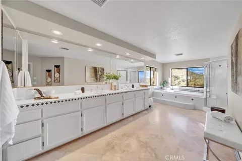 Bath - 42253 Via Nortada, Temecula, CA 92590 photo 8 of 10