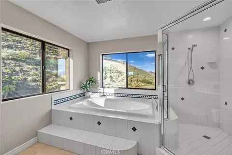 Bath - 42253 Via Nortada, Temecula, CA 92590 photo 10 of 10