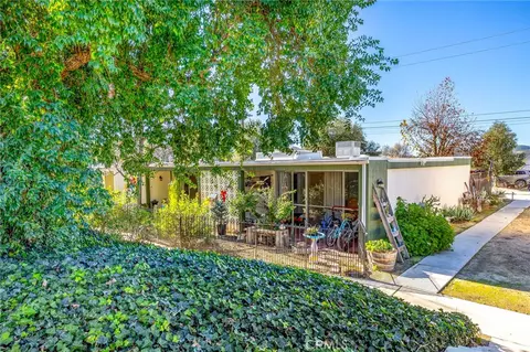 614 Gibbel Rd, Hemet, CA 92543