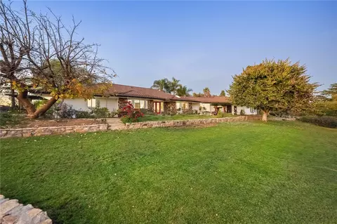 Exterior - 1650 Winterwarm Dr, Fallbrook, CA 92028 photo 16 of 21
