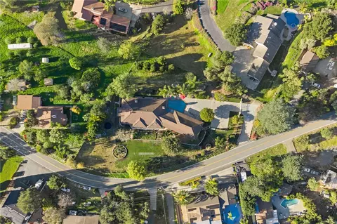 View/Area - 1650 Winterwarm Dr, Fallbrook, CA 92028 photo 2 of 6