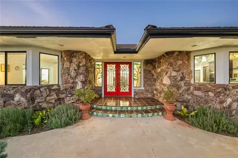 Exterior - 1650 Winterwarm Dr, Fallbrook, CA 92028 photo 6 of 21