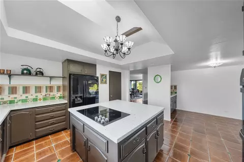 Kitchen - 1650 Winterwarm Dr, Fallbrook, CA 92028 photo 5 of 6