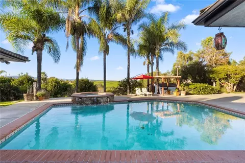 Exterior - 1650 Winterwarm Dr, Fallbrook, CA 92028 photo 11 of 21