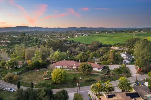 View/Area - 1650 Winterwarm Dr, Fallbrook, CA 92028 photo 4 of 6