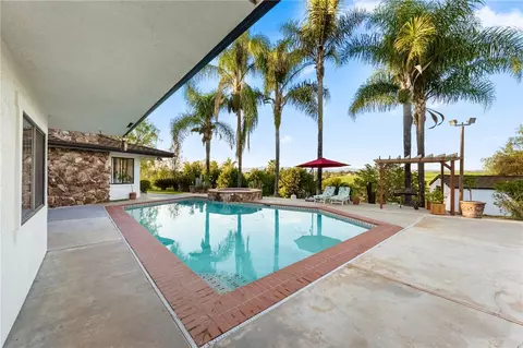 Exterior - 1650 Winterwarm Dr, Fallbrook, CA 92028 photo 12 of 21