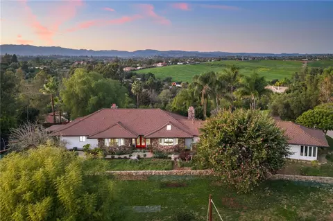 1650 Winterwarm Dr, Fallbrook, CA 92028