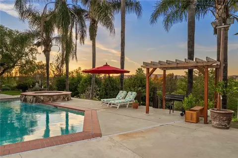 Exterior - 1650 Winterwarm Dr, Fallbrook, CA 92028 photo 14 of 21