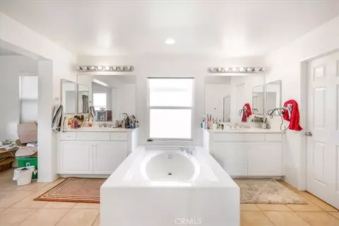 Bath - 44364 Kingston, Temecula, CA 92592 photo 1 of 3