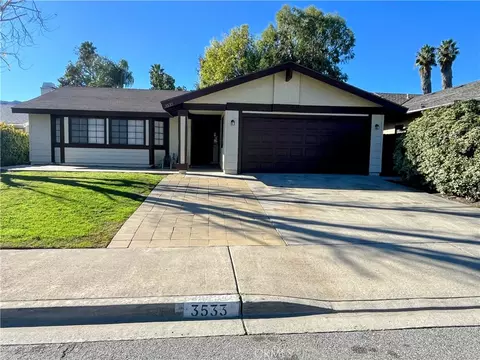 3533 Lake Crst NE, Lake Elsinore, CA 92530