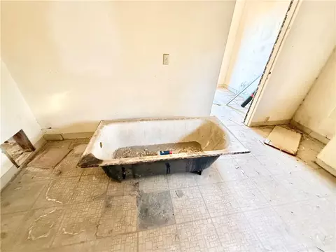 Bath - 13807 Carson, Trona, CA 93562 photo 2 of 3