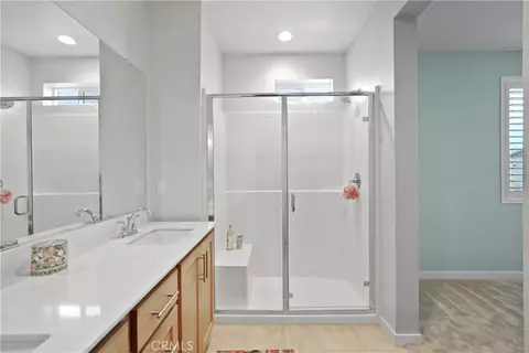 Bath - 32385 Brunello, Temecula, CA 92591 photo 3 of 4