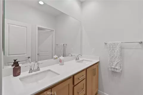Bath - 32385 Brunello, Temecula, CA 92591 photo 1 of 4