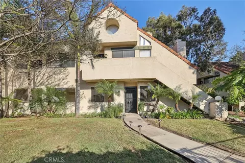 383 N Melrose Dr #G, Vista, CA 92083