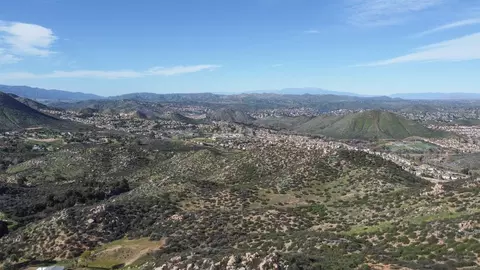 7 Turtle Creek Rd, Lake Elsinore, CA 92530