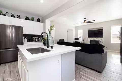 Kitchen - 3893 Moravia Ct, Perris, CA 92571 photo 2 of 5