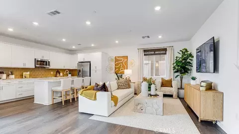 1788 Falcon St, Rialto, CA 92376