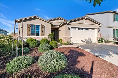 30464 Astoria Ln, Murrieta, CA 92563