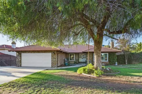 30005 Swan Point Dr, Canyon Lake, CA 92587