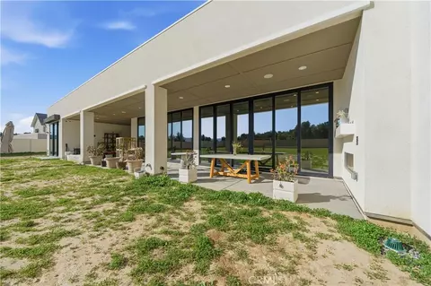 Exterior - 39788 Larkspur Ter, Temecula, CA 92591 photo 7 of 11