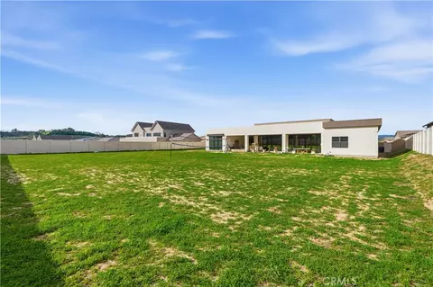 Exterior - 39788 Larkspur Ter, Temecula, CA 92591 photo 8 of 11
