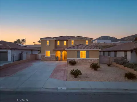 820 Genaro Dr, Perris, CA 92571