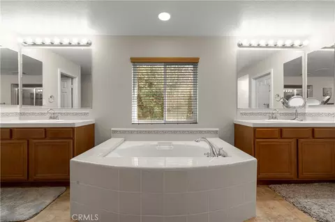 Bath - 34349 Lamborn St, Temecula, CA 92592 photo 3 of 3