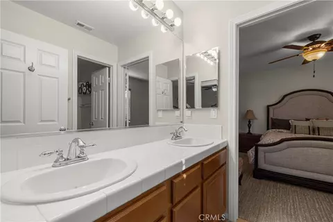 Bath - 34349 Lamborn St, Temecula, CA 92592 photo 2 of 3