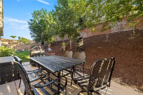 Exterior - 34349 Lamborn St, Temecula, CA 92592 photo 5 of 8