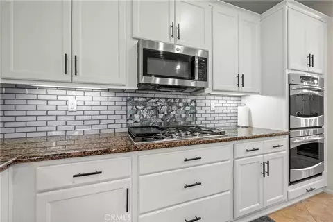 Kitchen - 34349 Lamborn St, Temecula, CA 92592 photo 2 of 7