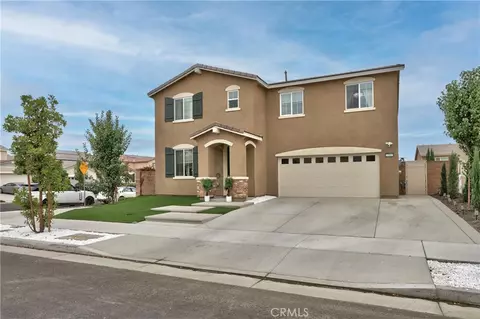Exterior - 33063 Table Rock Dr, Winchester, CA 92596 photo 4 of 11