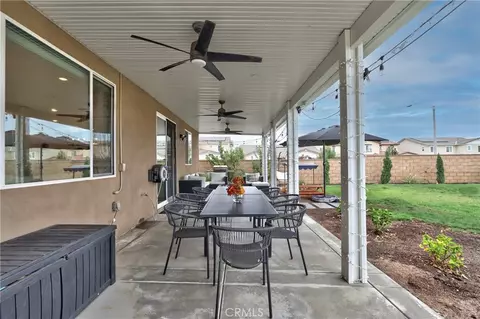 Exterior - 33063 Table Rock Dr, Winchester, CA 92596 photo 9 of 11
