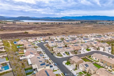 View/Area - 33063 Table Rock Dr, Winchester, CA 92596 photo 11 of 12