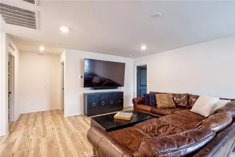Entry Way - 33063 Table Rock Dr, Winchester, CA 92596 photo 4 of 5