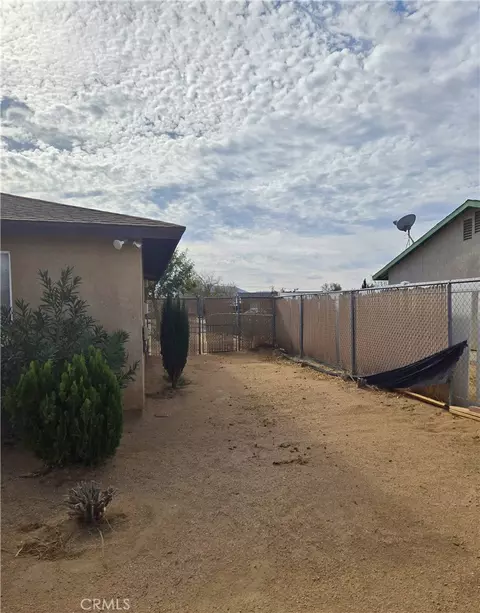 Exterior - 22684 Powhatan, Apple Valley, CA 92308 photo 2 of 3