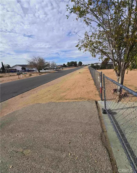 Other - 22684 Powhatan, Apple Valley, CA 92308 photo 3 of 8