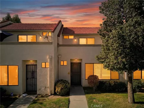 1325 W Latham, Hemet, CA 92543