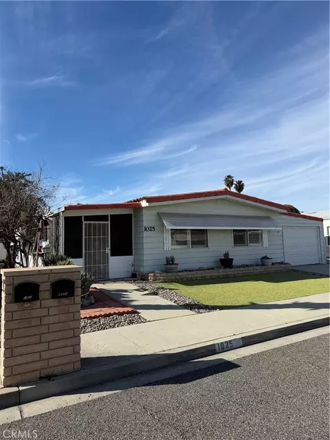1025 S Lyon, Hemet, CA 92543