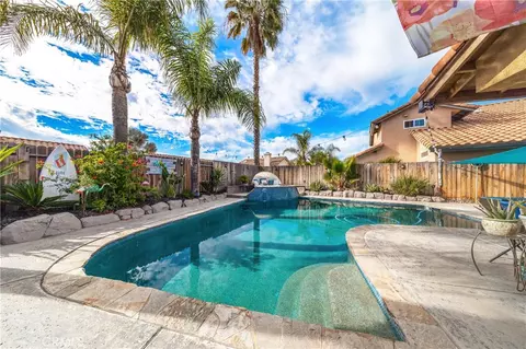 591 Gladiola St, Hemet, CA 92545