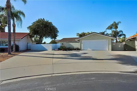 22568 Castle Crag Dr, Canyon Lake, CA 92587