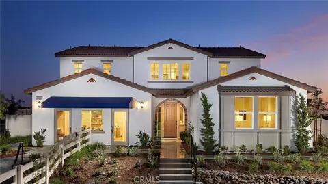 30952 Campania Rd, Highland, CA 92346