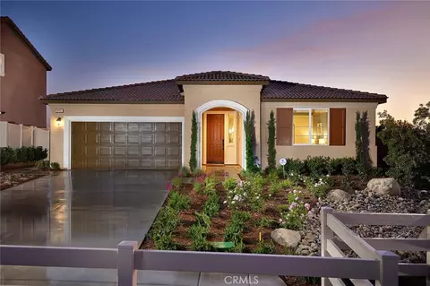 30934 Campania Rd, Highland, CA 92346