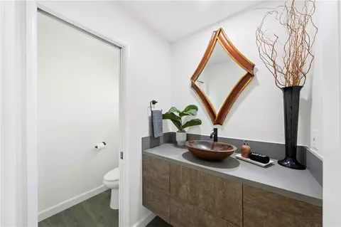 Bath - 33851 Madera De Playa, Temecula, CA 92592 photo 3 of 3